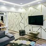 Comtemporary Apartment In Cairo\'S City Centre