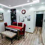 Comtemporary Apartment In Cairo\'S City Centre