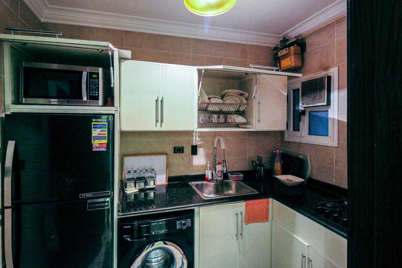 Comtemporary In Cairo's Centre Apartment *