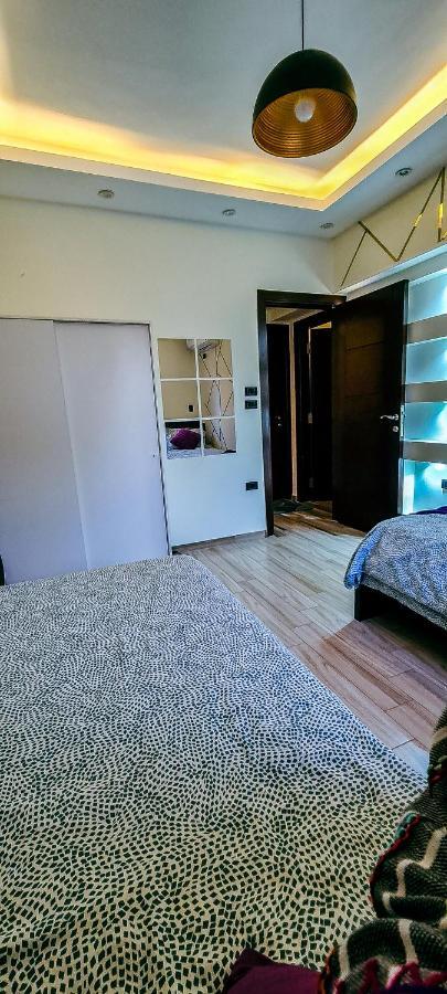 Apartment Comtemporary In Cairo's Centre *